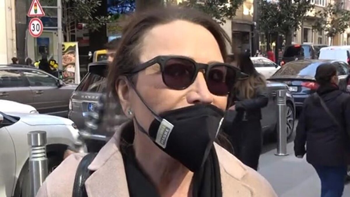 Fizik tedavi için gittiği Nişantaşı’nda görüntülenen Demet Akbağ, yakın dostuyla ilgili acı geçeği açıkladı.