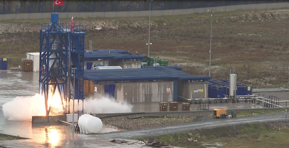 Cumhurbaşkanı Recep Tayyip Erdoğan'ın 9 Şubat’ta ilan ettiği Türkiye’nin Milli Uzay Programı’nın en dikkat çekici hedeflerinden biri Ay misyonu olmuştu. İki ayaklı hedefe göre 2023’te insansız bir araç ile Ay’a sert iniş, 2028’de de yumuşak iniş gerçekleştirilecek.