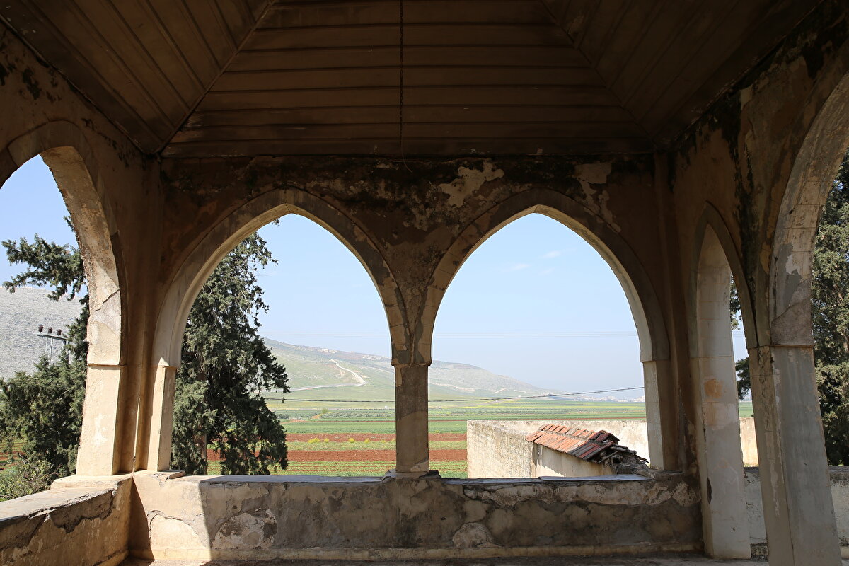 Hatay Valisi Rahmi Doğan, AA muhabirine, konağın eski günlerine kavuşmasını amaçladıklarını söyledi.  Konağın sinema ve turizm sektörlerine kazandırılmasıyla Hatay'a olumlu katkısı olacağını belirten Doğan şunları kaydetti:  Türk sinemasının sevilen filmlerine ev sahipliği yapmış konağı kaderine terk edemezdik. Geçen günlerde konakta incelemelerde bulunduk, filmdeki halinden eser kalmayan konak, aşırı yıpranma nedeniyle yıkılma tehlikesi yaşıyor. Konaktaki havuz ve eklentileri ise bakımsızlıktan adeta harabeye dönmüş durumda. Uzun zamandır kendi haline terk edilen Reyhanlı ilçemize bağlı Harran Mahallesi'nde bulunan Kibar Feyzo'nun yanı sıra Ezo Gelin, Kaçak ve Asi gibi birçok film ve diziye ev sahipliği yapan konağın restorasyon çalışmalarını titizlikle yaptıktan sonra ilimize sinema müzesi kazandırmış olacağız. 