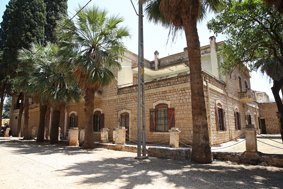 Reyhanlı Belediye Başkanı Mehmet Hacıoğlu da tarihi konağın 60 yıldır ayakta durduğunu ve ilçe için önemli turistik yerlerden biri olduğunun altını çizerek, Konağımız yıllarca açık hava sinema platosu görevi gördü. Sinema müzesine dönüştürülecek olmasından dolayı mutluyuz. İlerleyen dönemlerde Türkiye'nin birçok noktasından ziyaretçilerin uğrak mekanları arasında olacağını düşünüyoruz. dedi.   