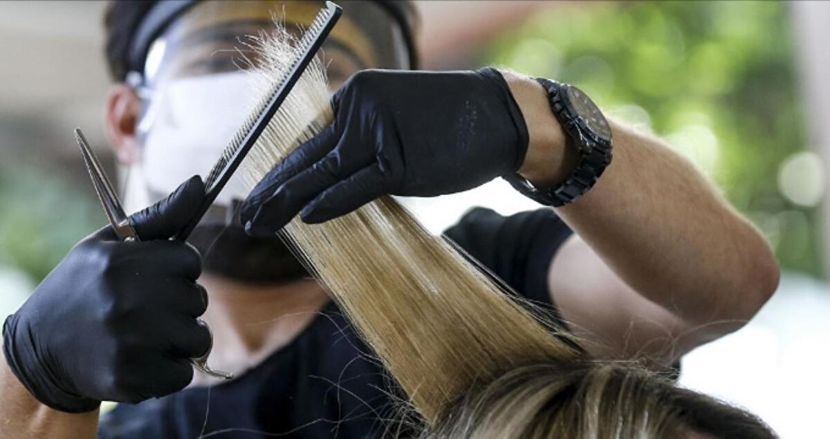 Berberler, kuaförler, güzellik salonları, spor salonları, havuzlar, hamamlar, halı sahalar, üretim, imalat, lojistik ve sağlık sektörü dışındaki ofisler,  anaokulu dahil tüm okullar, kreşler, özel eğitim kurumları kapalı olacak. 