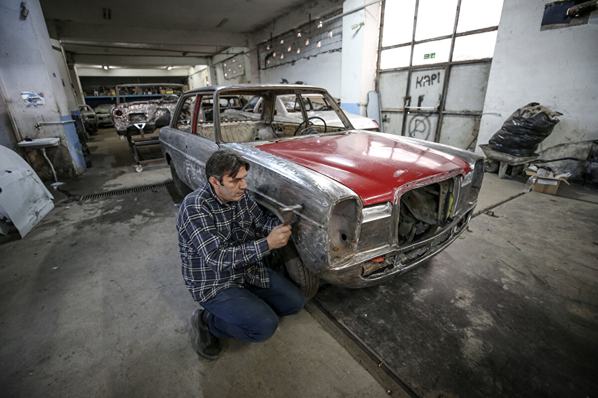 Ali Ersöz, babası ve amcalarının çok iyi bir sanatkar olduğunu belirterek, onlardan öğrendiklerinin üzerine koyarak bugünlere geldiğini anlattı.
