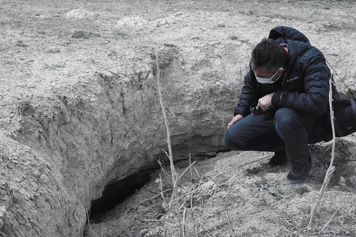 AFAD ve Konya Teknik Üniversitesi Obruk Uygulama ve Araştırma Merkezi Müdürlüğü tarafından Karapınar bölgesinde obrukların sayısı, yeri, oluşturdukları riskler ve obruk olabilecek bölgelerin belirlenmesine yönelik çalışmalar devam ediyor.
