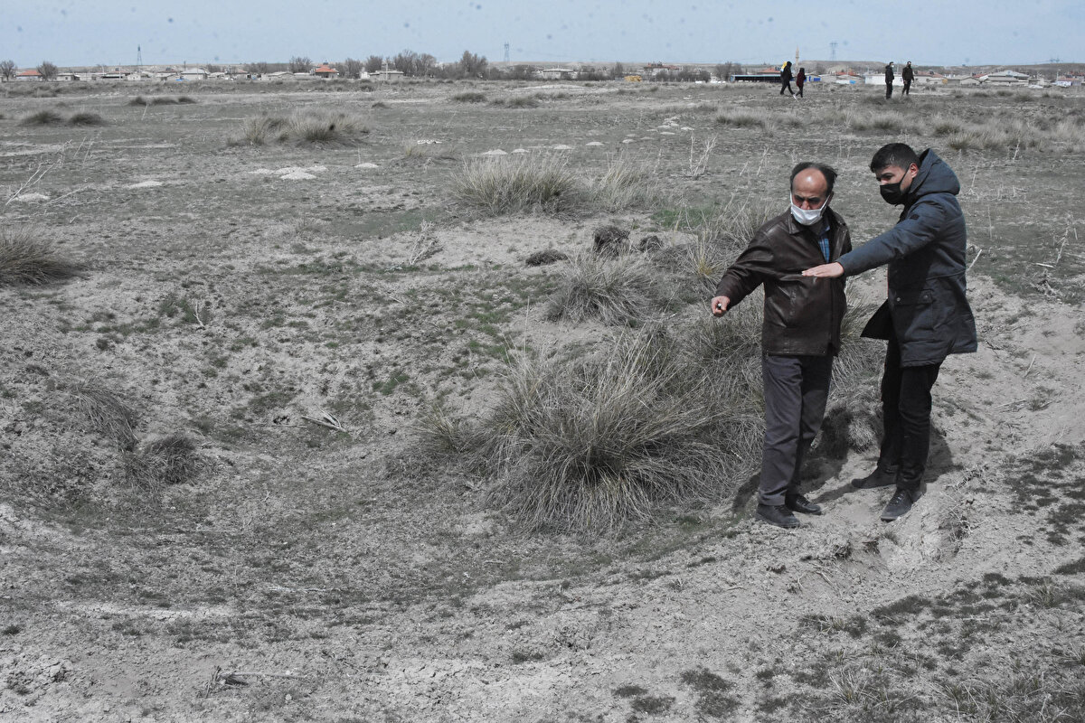 Çalışmaların 3,5 yıl sürmesinin planlandığını belirten Prof. Dr. Arık, ''Şu anda bir yılını geride bıraktık. Geçtiğimiz yıl Karapınar'ı çalıştık ve bu yıl Ereğli, Emirgazi, Çumra, Karatay ile Konya kent merkezine yakın alanlarda Selçuklu  ve  Meram’a dahil  olan yerler var.  Bu bölgelerde çalışacağız. Bu yıl sonuna doğru da obruk sayısı, oluşum mekanizmaları ve nedenleriyle ilgili net veriler ortaya çıkacak. Havzanın biraz daha kuzeyine doğru Altınekin, Cihanbeyli, Sarayönü ve Kadınhanı bölgelerindeki obruk oluşumlarındaki çalışmaları yapıyoruz. Üç yıllık periyotta bölge içerisindeki olası en hızlı yöntemlerle obrukları tespit edip, üç yılın sonunda bir eylem planına gitmesi için çaba göstereceğiz'' dedi.
