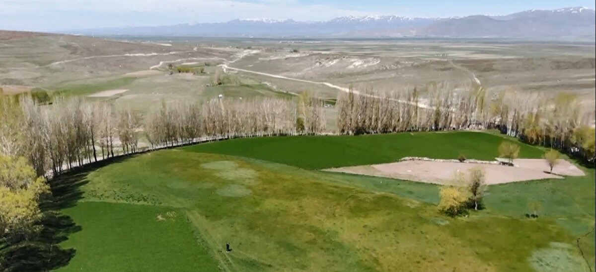 Muammer Bıldırcın, vadiyi görenlerin kendi evlerine ve bahçelerine ağaç dikmeye başladığını belirterek, “Bu köye biz ailecek ağaç getirdik diyebilirim bunu abartmadan söylüyorum. Biz o dönem zorluklarla ağaçları diktik. Yani ilk önce dedem ardından babam ve sonra bizler olarak. İnsanların ağaca eskiden bakış açıları farklı olduğu için bizler zar zor diktik bu ağaçları buralara diyebilirim. Ağaçlarımız kurudu tekrar yeniledik. Tabi burayı gören çok beğenip gidip köyün içerisine ağaç dikiyor. Bizim sayemizde köy ağaçlandı diyebilirim. Bir yere bir iyilik götürdüğün zaman iyiyse onu herkes alıyor. Birilerin öncü olması lazımdı” şeklinde konuştu.