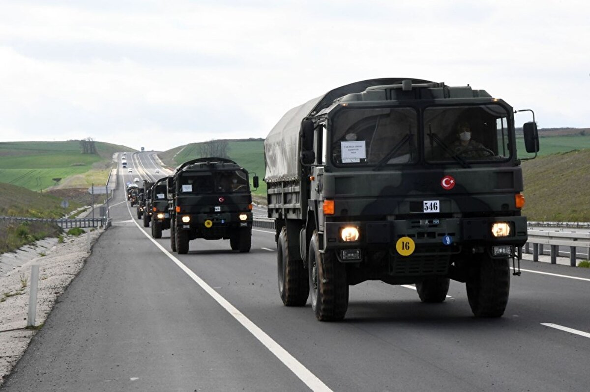Ayrıca tatbikatın bu safhasında Bulgaristan, Hırvatistan, Almanya, Gürcistan, Yunanistan, Macaristan, İtalya, Moldova, Kuzey Makedonya, Romanya, İspanya, Ukrayna ve İngiltere yer alacak.

Tatbikatın üstünlüğün ele alınmasını kapsayan üçüncü safhası ise plan çerçevesinde NATO Antlaşması’nın 5’inci maddesinin yürürlüğe sokulmasıyla başlayacak. Kolektif güvenlik kapsamında ABD 5’inci Kolordusu ve NATO Güneydoğu Çok Uluslu Kolordusu, saldırgan ülke birliklerine karşı taarruzi harekatı başlatacak.

Bilgisayar Destekli Komuta Yeri Tatbikatı olarak yapılacak bu safhada Arnavutluk, Bulgaristan, Hırvatistan, Macaristan, İtalya, İspanya, Romanya, Slovenya ve İngiltere görev alacak.