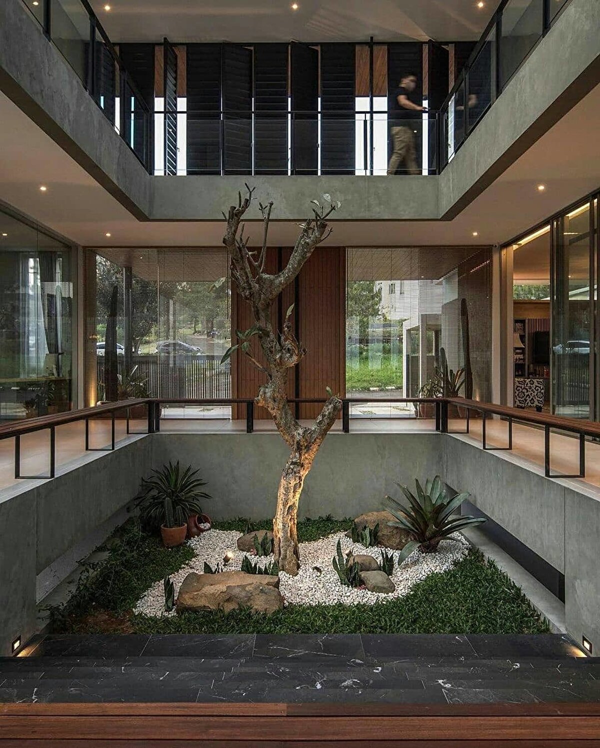 5- ST Evi @ruangrona (ig)​ - Endonezya. Fotoğraf: @kiearch 