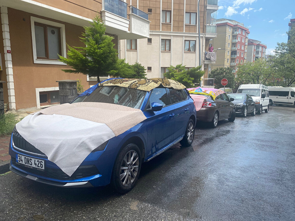 Yağmurla birlikte dolu yağışı da başladı.