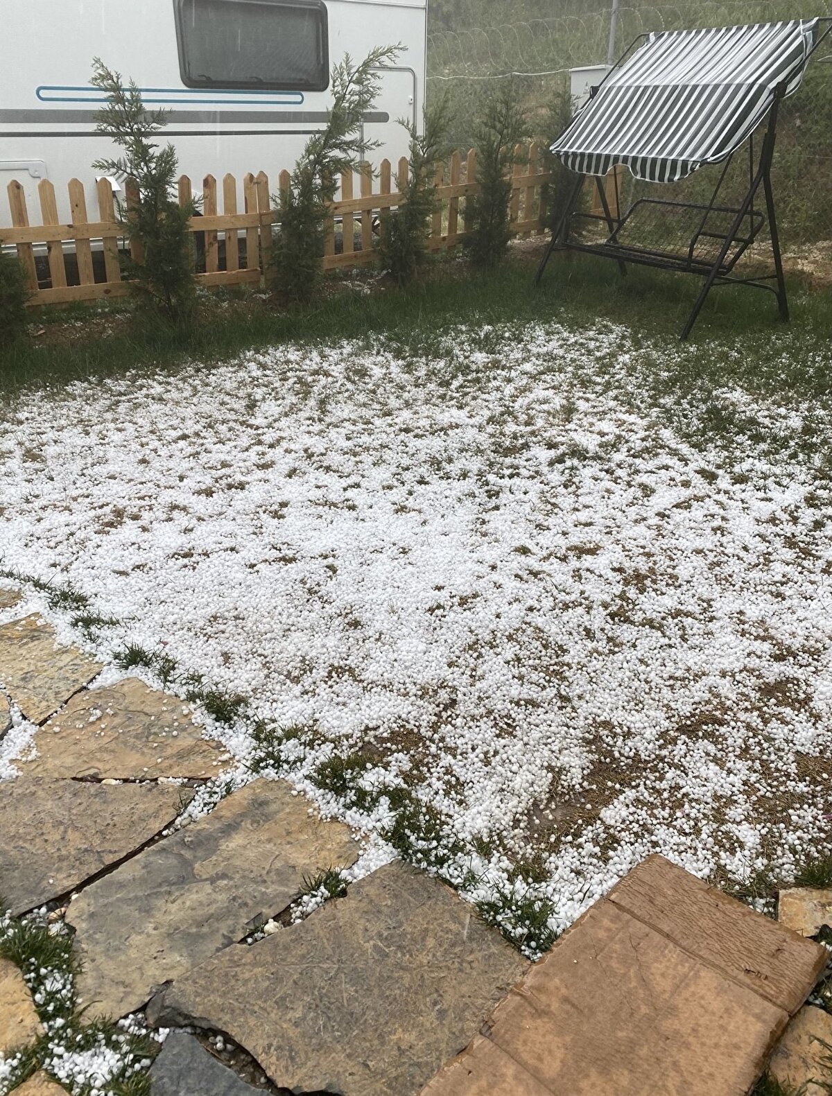 Dolu yağışı özellikle de Çekmeköy ve Sultanbeyli çevresinde etkili oldu.