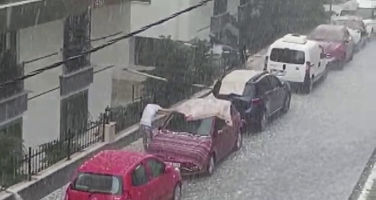 Rüzgarın genellikle bölgenin batı ve güneybatı, doğusunda kuzey ile kuzeybatı yönlerden hafif, ara sıra orta kuvvette esmesi bekleniyor.