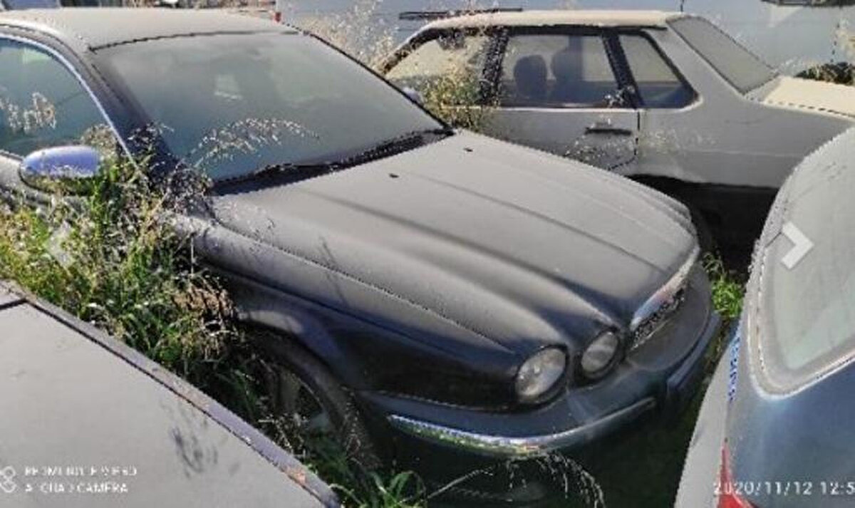 2009 model Jaguar X-Type

İhale başlangıç bedeli: 55 bin lira

Muhammen bedeli: 107 bin lira