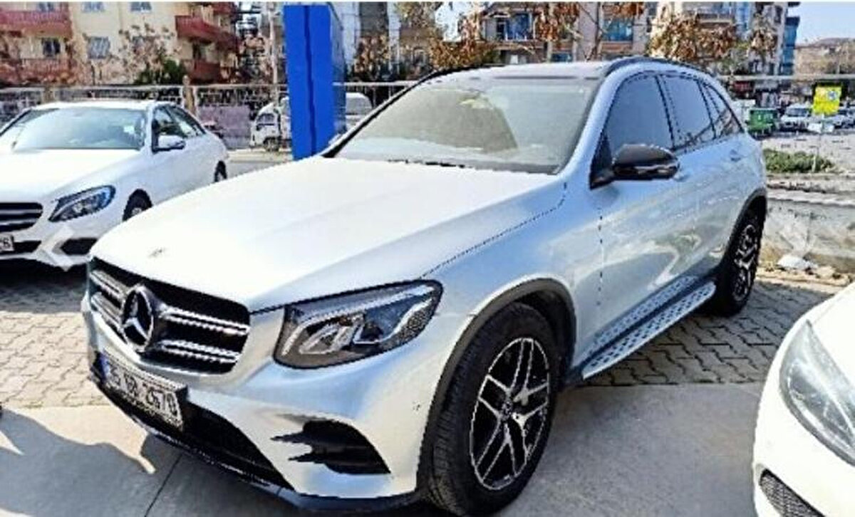 2017 model Mercedes Benz GLC 250

İhale başlangıç bedeli: 405 bin lira

Muhammen bedeli: 800 bin lira