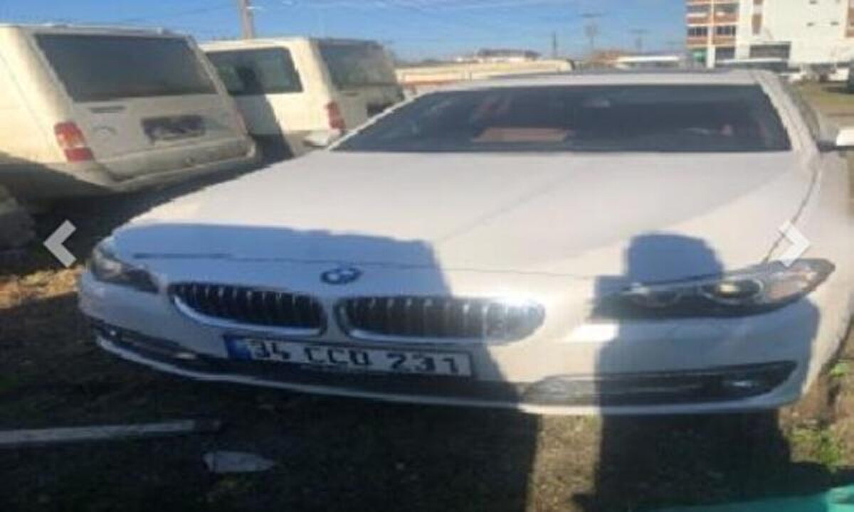 2016 model BMW 5 Serisi

İhale başlangıç bedeli: 265 bin lira

Muhammen bedeli: 515 bin lira