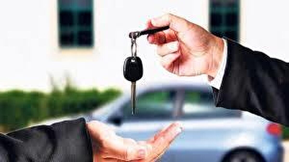 Otomobiller satışa çıktığında piyasadaki muhammen bedeli de alıcıya önceden bildiriliyor. Genelde ihaleler muhammen bedelin altında tamamlanıyor. Muhammen bedel, aracın piyasadaki rayiç fiyatını ifade ediyor.

