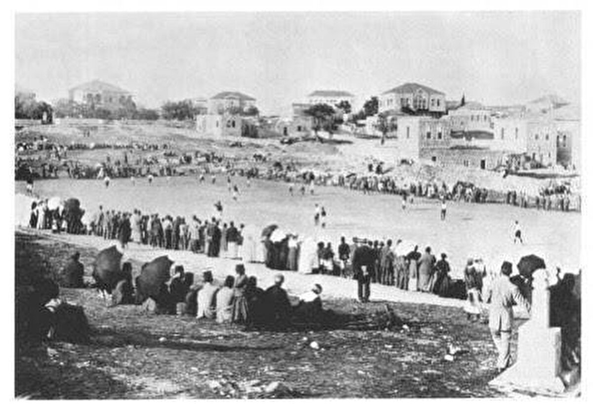 1910 yılında Kudüs’te bir futbol karşılaşması.