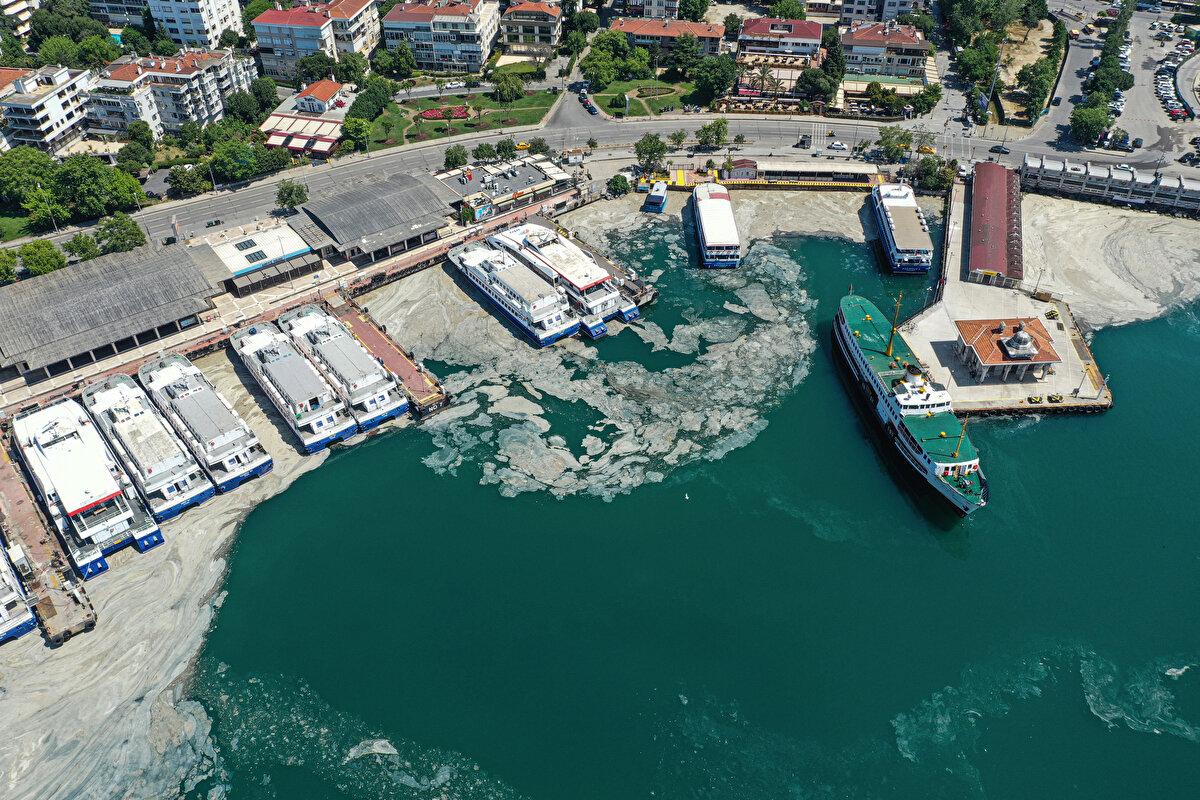 Marmara Denizi kıyılarını kapsayacak şekilde Bölgesel Atık Yönetimi Eylem Planı ve Deniz Çöpleri Eylem Planı üç ay içerisinde hazırlanarak uygulamaya konulacak.