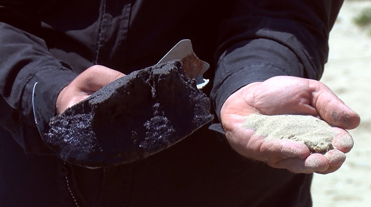 "Poyraz dışında başka bir rüzgar estiği zaman civardaki fabrikaların gazları çevreyi çok etkiliyor. Kışın evlerden çıkan kömür dumanları da çevrede yaşayanların hava kalitesini olumsuz yönde etkiliyor."