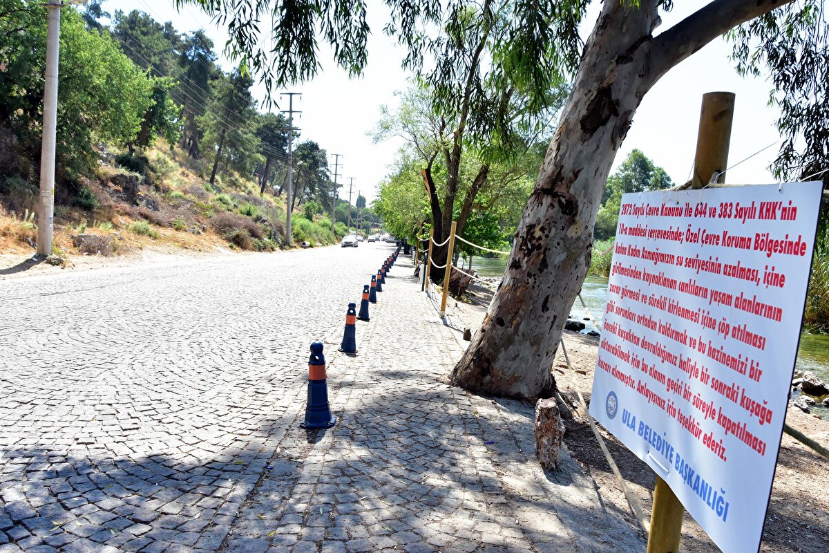 Akyaka'nın bağlı olduğu Ula Belediye Başkanlığı da azmaktaki su seviyesinin azalması üzerine harekete geçti. Alınan kararla insanların suya girmesi yasaklandı.
