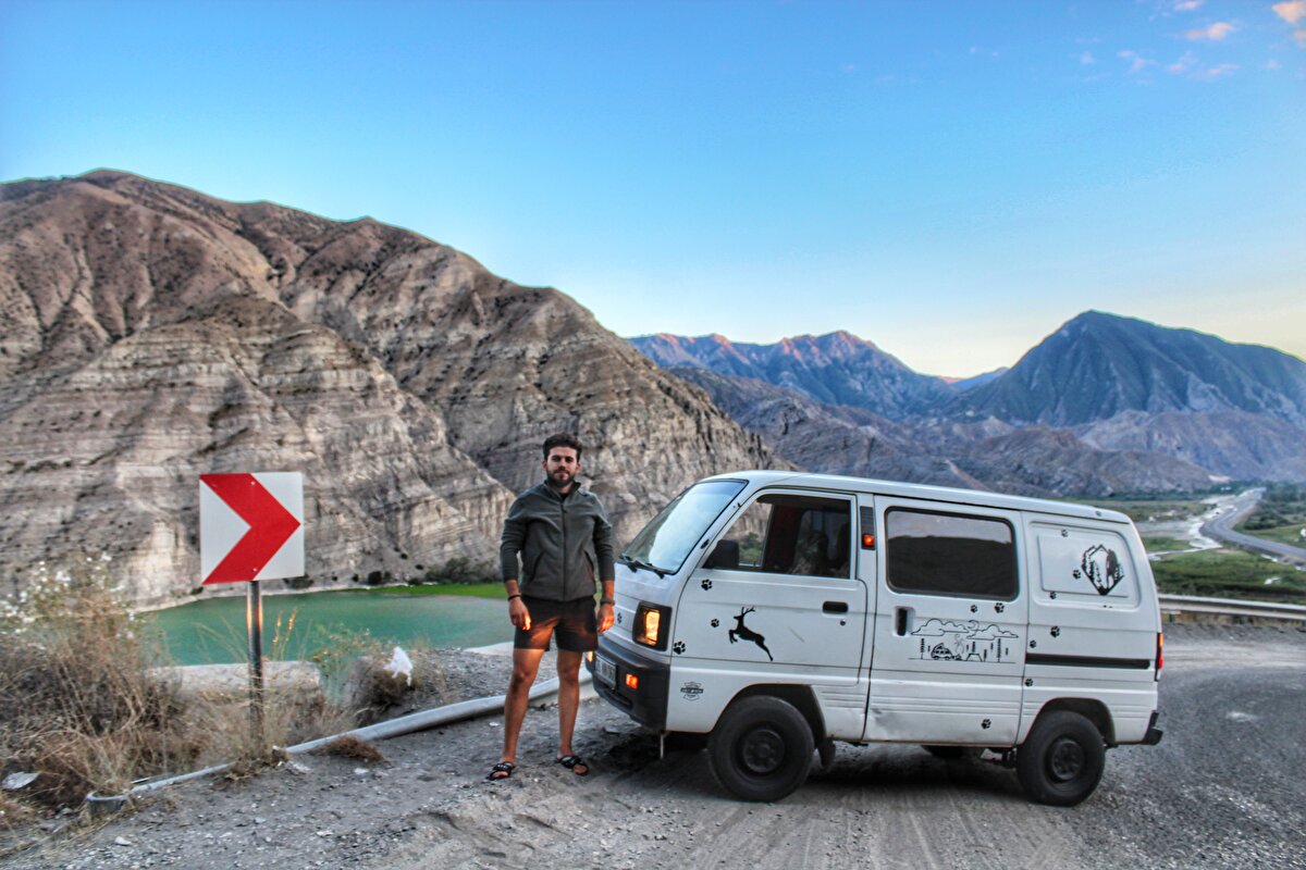 İnsanları bu yolla doğaya çekmeye çalışacağını dile getiren Avşar, "Pandemiyle insanlar doğanın önemini anladı. Doğaya bir kaçış, yöneliş oldu ama bunu tam anlamıyla yapamadılar. Çünkü ellerinden tutan insanlar yok. Bunu iyi yapan insanlara ihtiyaç var" şeklinde konuştu.