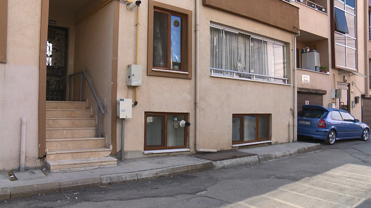 'Tosuncuk' lakaplı Mehmet Aydın'ın Bursa'daki evi görüntülendi.