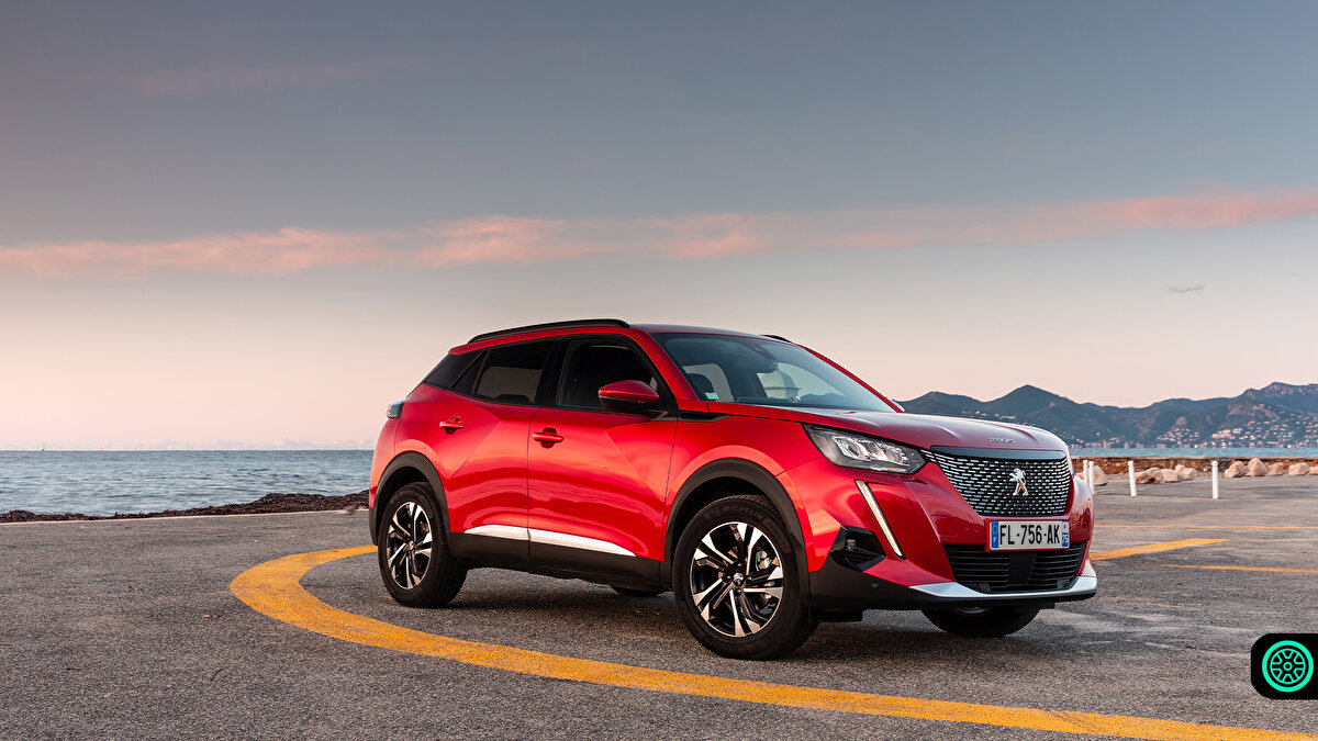 Kampanya kapsamında, B-SUV'un lideri Peugeot, SUV 2008'e, 60 bin TL için 12 ay sıfır faiz fırsatı imkanıyla sahip olunabiliyor. Tasarımı, yenilenen ön yüzü, farklı gövde renkleri ve Black Pack seçeneği ile dikkat çeken yeni Peugeot SUV 3008'de ve 7 kişilik oturma kapasitesi, yeni Peugeot i-Cockpit ve Night Vision ile segmentinde tek 1,5 lt BlueHDi dizel motora sahip yeni Peugeot SUV 5008'de ise 90 bin TL için 12 ay yüzde 0 faizli kredi avantajı sağlanıyor.
