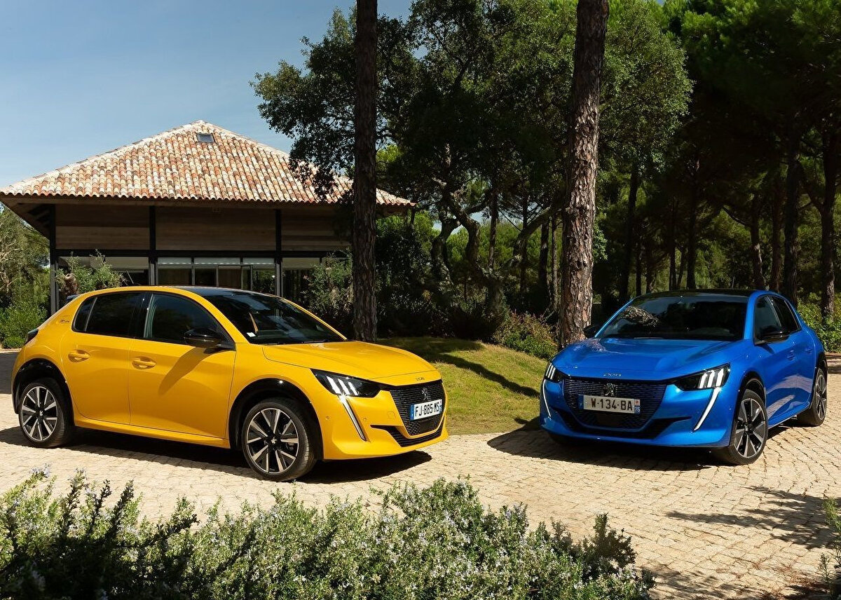 Şirketten yapılan açıklamaya göre, ay boyunca devam edecek kampanya kapsamında, tüm Peugeot, modellerinde geçerli 12 ay boyunca sıfır faizli kredi imkanı sunuluyor.
