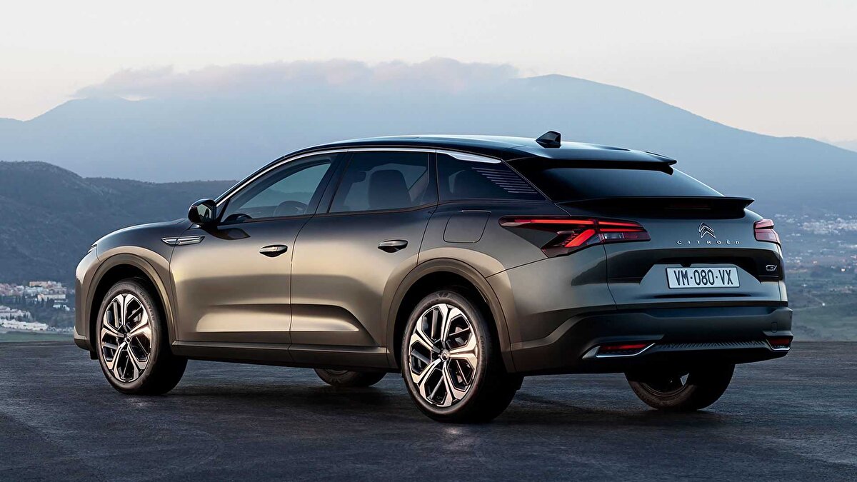 Citroen, temmuz ayında otomobil ürün yelpazesine yönelik sıfır faize varan krediler ve indirimli nakit alım seçeneklerini kullanıcılarla buluşturuyor.
