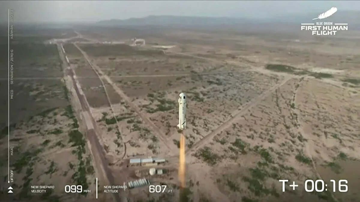 Blue Origin'in ilk uzay yolculuğundaki boş yer, açık artırma ile 28 milyon dolara satılmıştı. Ancak bu koltuğu satın alan ve ismi açıklanmayan kişinin, "planlamadaki çakışmalar" nedeniyle yolculuğa çıkamayacağı belirtildi.