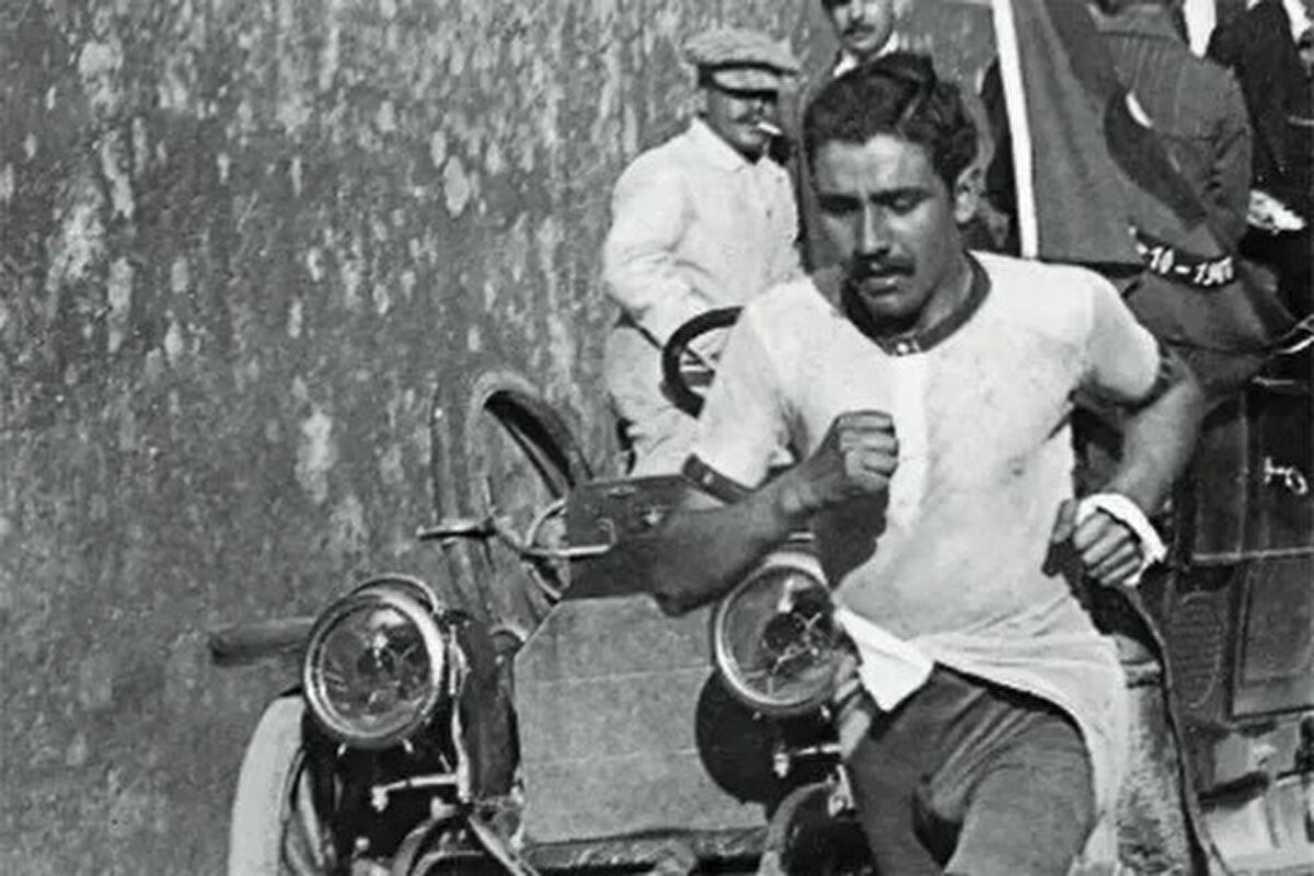 Francisco Lazaro, 1912 Stokholm Olimpiyatları'nda maraton yarışının favorisiydi. Sporcu, güneşte yanmamak için vücut derisine balmumu sürmeye karar verdi. Bu, termoregülasyonun (Vücut sıcaklığını kontrol eden mekanizma) bozulmasına neden oldu. 30 kilometrelik mesafeden sonra Portekizli atlet bilincini kaybetti. 41 derecelik vücut ısısıyla hastaneye kaldırılan Francisco, ertesi gün yaşamını yitirdi.