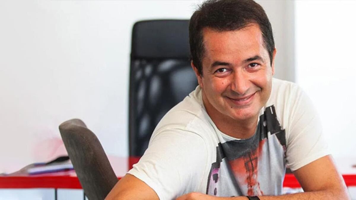 TV8 kanalının sahibi Acun Ilıcalı, 2021'in başında yeni platformu Exxen'i izleyiciyle buluşturdu. Platformda birçok program ve diziye yer veren Ilıcalı, yayınladıkları döneme damga vuran ve günümüzde de konuşulmaya devam eden diziler için çalışmalara başladı.