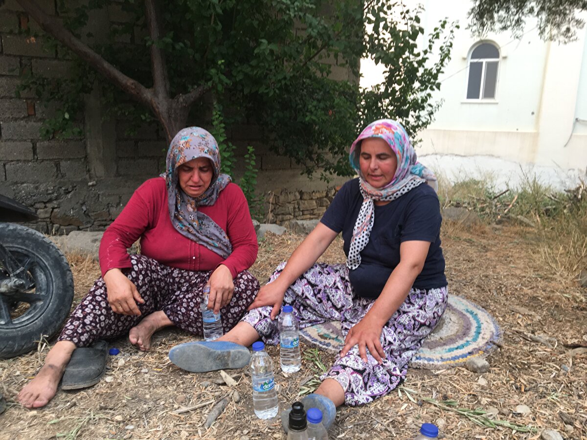 Yeter Nur, AA muhabirine, başka bölgelerdeki akrabalarının evlerinin yandığını ama yangının kendi köylerine ulaşacağını düşünmediklerini söyledi.