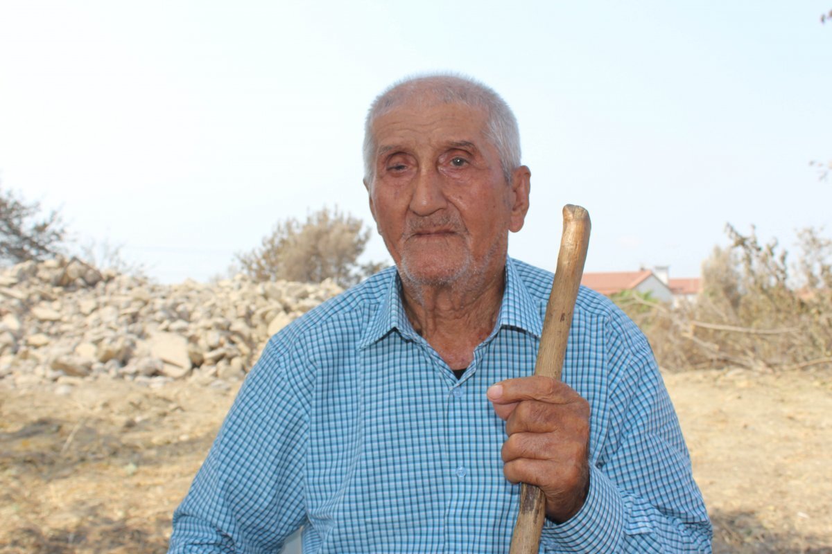 Yangının geldiğini görünce hemen oğlu Ferhat'ı aradığını söyleyen Ümmühan Okudan, Ben oğlumu aradım ve 'Oğlum gel, bizi kurtar' dedim. O da sağ olsun, hemen motosikletine binerek geldi. İkisi geldi, Ferhat yukarı çıkarak bizi kucaklayıp otomobile bindirdi. O esnada büyük oğlum otomobille bizi alandan uzaklaştırdı. Ferhat ise yangının içinde kaldı dedi.