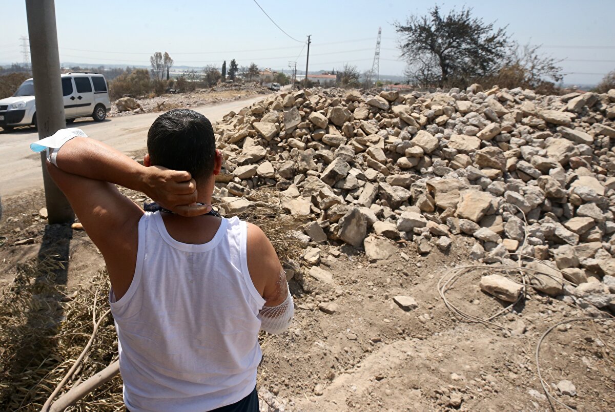 Ümmühan ve Mustafa Kemal Okudan, alevlerden oğullarının sayesinde kurtulduklarını söyledi. Okudan çifti, evlerinin ve yanan hiçbir şeyin çocuklarından değerli olmadığını kaydederek, güvenli noktada oğullarını gördüklerinde büyük sevinç yaşadıklarını dile getirdi.