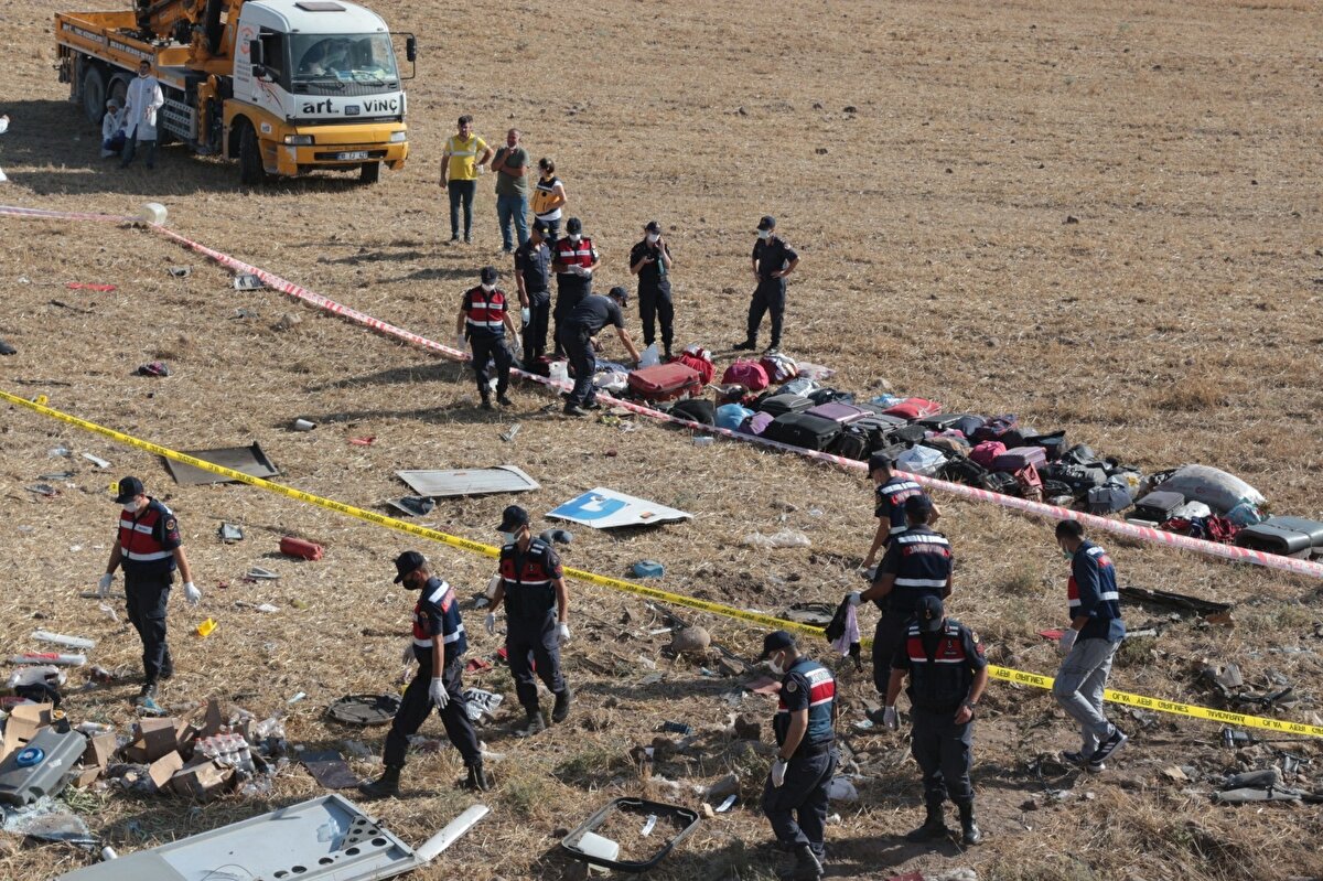 Öte yandan, firma yetkilileri iddiaları yalanlayarak, Bu kapıda ekmek yiyen binlerce insan var. Kamera görüntüleri, takograf kayıtları mevcuttur. İddialar asılsızdır açıklamasında bulundu.   