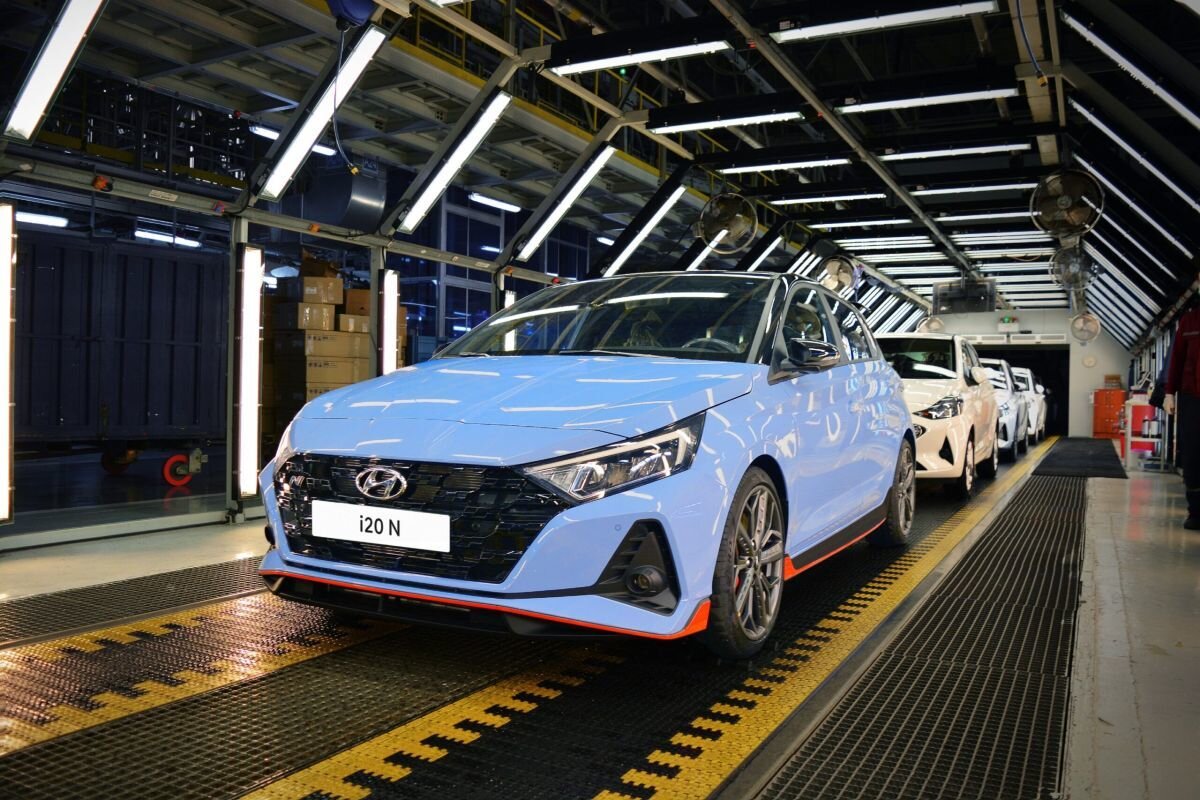 Hyundai i10 

Vergisiz fiyatı: 91.723 lira 

ÖTV öncesi satış fiyatı: 162.350 lira  

ÖTV indirimi sonrası satış fiyatı: 156.937 lira 

Hyundai Elantra

Vergisiz fiyatı: 108.947 lira

ÖTV öncesi satış fiyatı: 231.404 lira

ÖTV indirimi sonrası satış fiyatı: 192.835 lira
