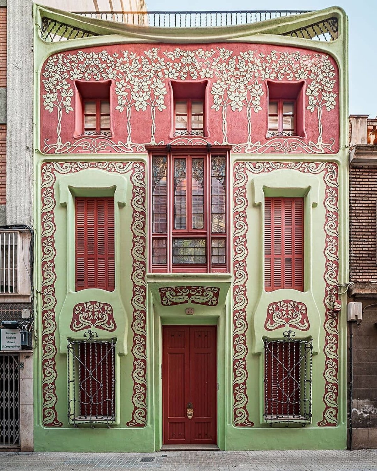 4) @barcelonaarchitecture_ 