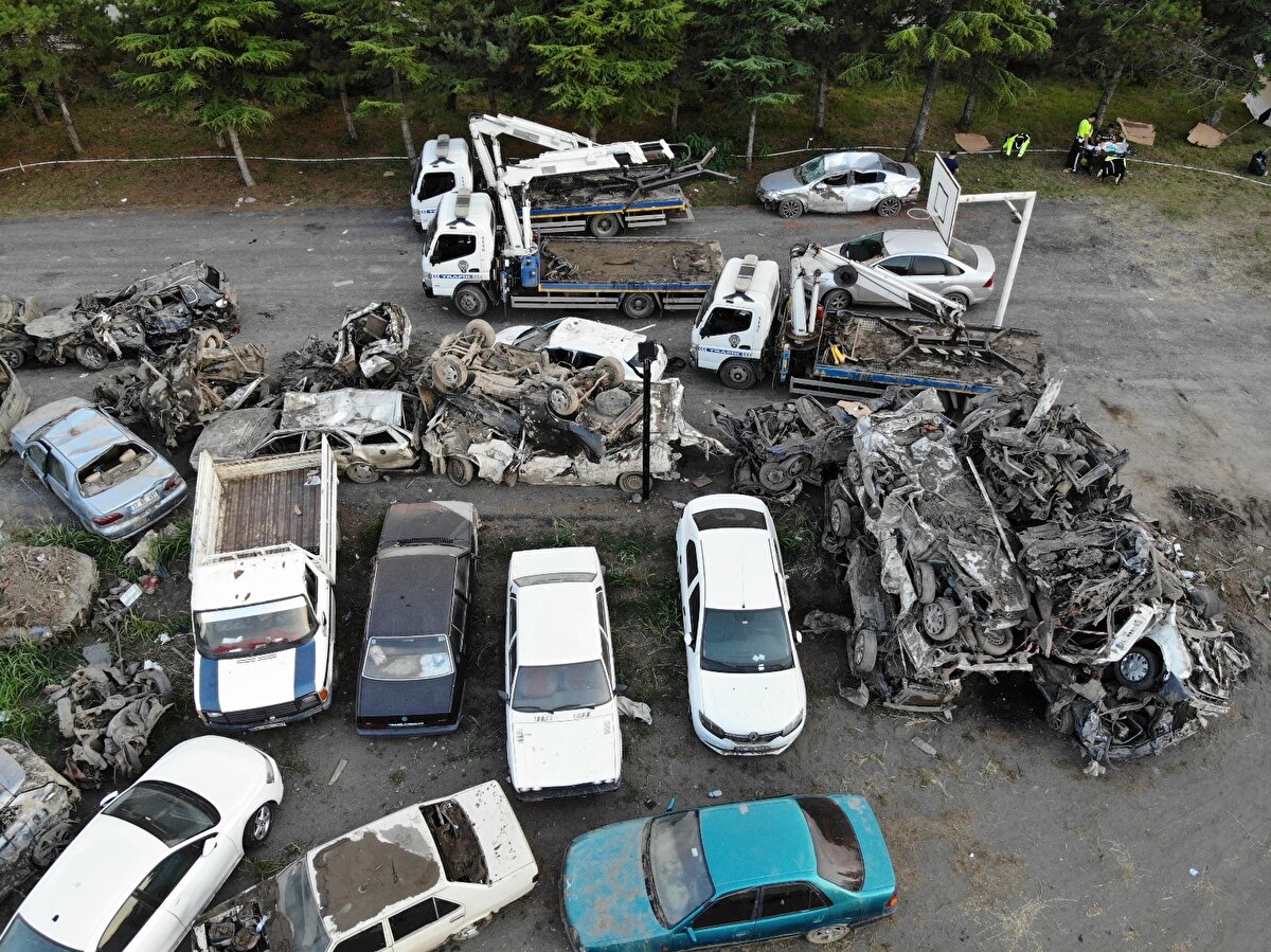 Kastamonu’da 11 Ağustos’ta etkili olan şiddetli yağmur sonrasında meydana gelen sel Abana, Azdavay, Çatalzeytin, Pınarbaşı, Bozkurt, Cide, İnebolu ve Küre ilçelerinde büyük yıkıma neden oldu. Yağış sonrası meydana gelen sel sebebiyle onlarca araç sürüklendi, onlarca iş yeri ve ev sular altında kaldı.