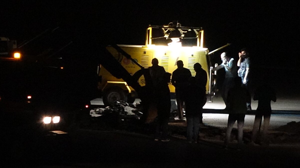 Trabzon Havalimanı'nın pistinde meydana gelen ufak çapta çatlak nedeniyle uçak seferleri iptal edildi.