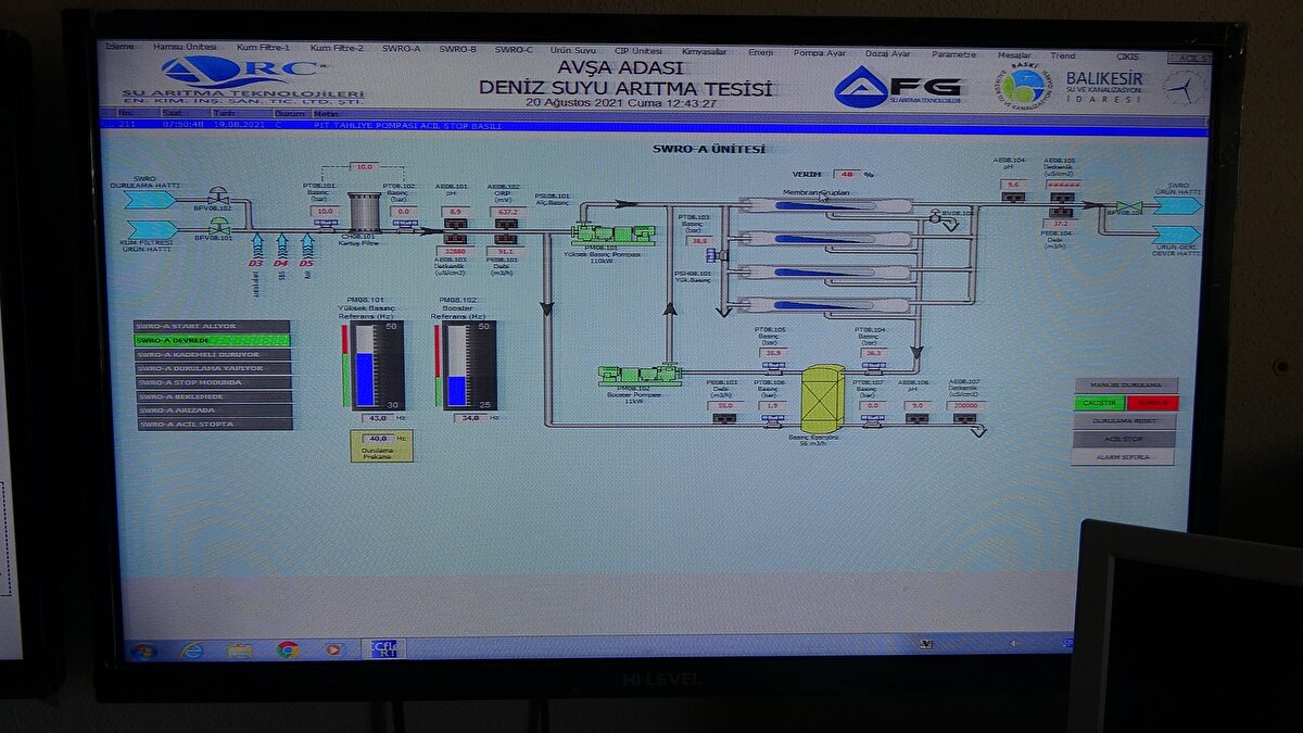 "ADADA YER ALTI SUYU SIFIR DURUMDA"
Bugüne kadar olumsuz bir durumla karşılaşmadıklarını öne süren Aksoy, suyu 15 günde bir tahlillere gönderidiklerini ve adaya 10 yıl yetecek kapasitede sularının olduğunu kaydetti. 