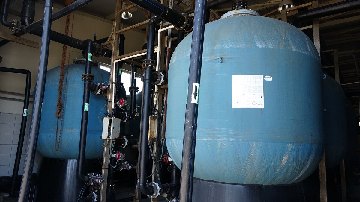 Farklı belediyelerin gelip tesisi incelediğini ve aynı tesisten kurmak için hazırlık yaptığını belirten Aksoy, "Türkiye'de ilk ve tek yerel yönetime ait olan su arıtma tesisi örnek teşkil ediyor. Değişik belediyelerden gelip ziyaret eden, örnek alıp aynısını yapmak için uğraşan belediyelerimiz var" dedi.
