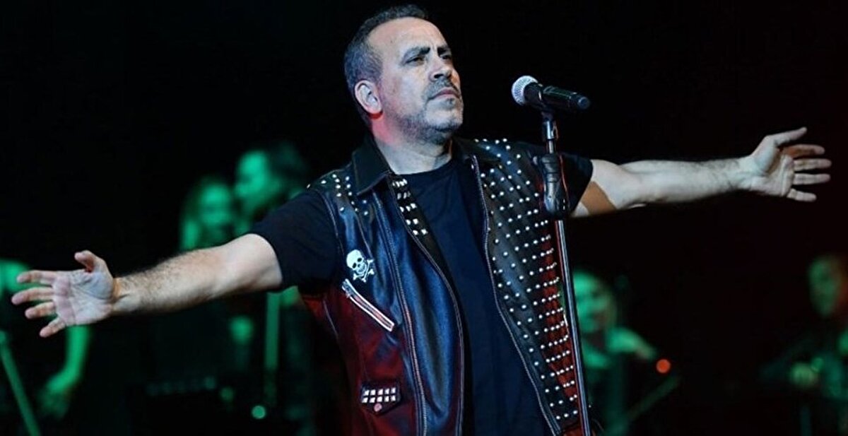 Haluk Levent, geçtiğimiz günlerde sosyal medyada yaptığı paylaşımla AHBAP derneği başkanlığını bırakacağını ve kendine zaman ayırmak istediğini söyledi.

