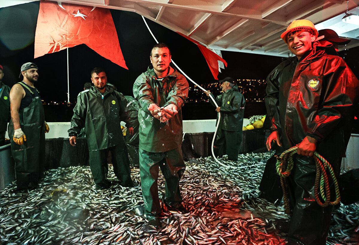 2021 yılının Nisan ayında av yasağının gelmesiyle gırgır ve trol yöntemi ile avcılığa ara verilmişti.
