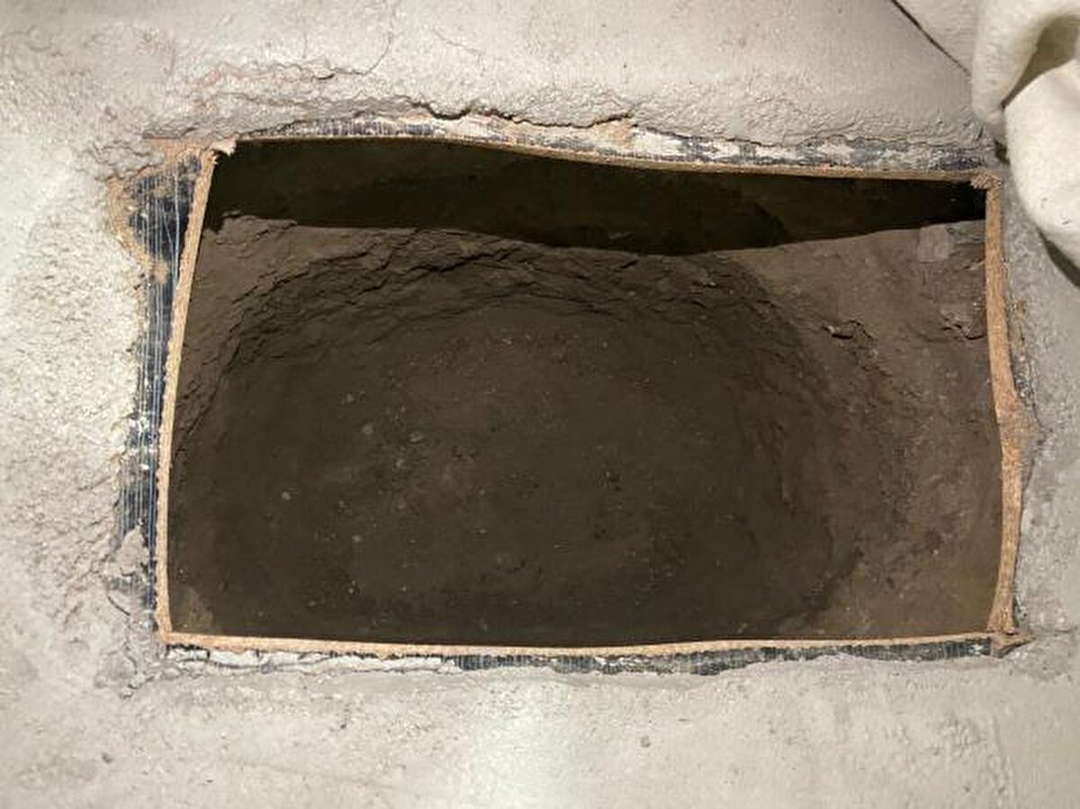 Manisa İl Jandarma Komutanlığı ekipleri, Saruhanlı ilçesinde geçen 26 Temmuz'da meydana gelen ateşli silah ile kasten yaralama, konut dokunulmazlığını ihlal ve mala zarar verme olayının şüphelisi G.K.'nın yakalanması için çalışma başlattı. 