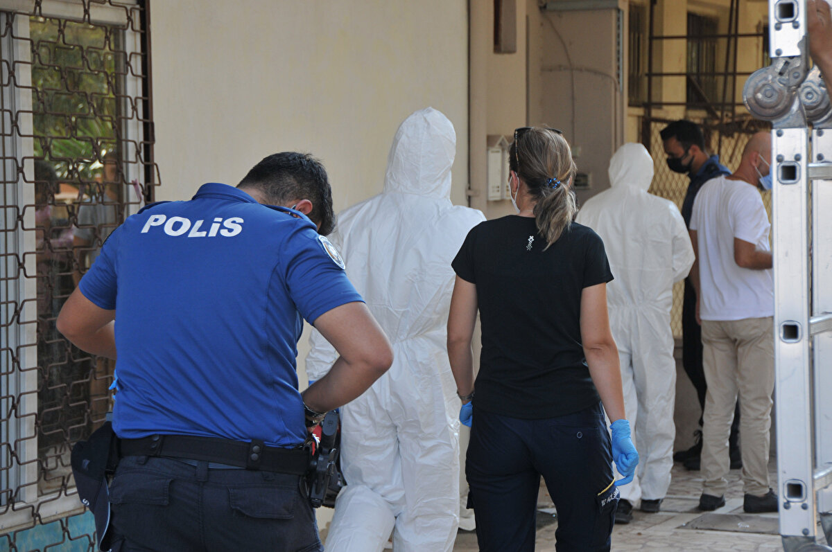 Haber verilmesi üzerine olay yerine gelen Kamsız'ın yakınları gözyaşı döktü.