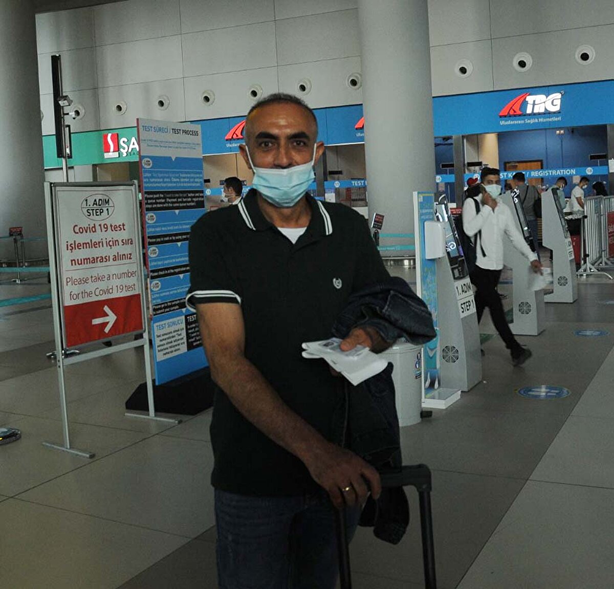 Eşi ile balayına gitmek için İstanbul Havalimanı'na gelen ancak aşı süresini tamamlamadığı için uçağa alınmayan Güven Halisdemir, Eşimin aşıları tam olduğu için o uçağa bindi. Benim ilk doz aşımı olmuştum ikincisini olmamıştım. Bu yüzden benden PCR testi istediler ve uçağa almadılar. Eşimle birlikte Nevşehir'e balayına gidecektik. Dün evlenmiştik bugün balayına gidecektik dedi.  