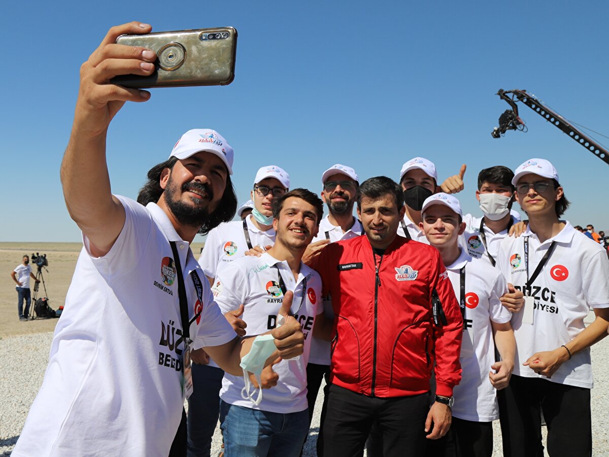 Havacılık, uzay ve teknoloji konularında toplumda farkındalık oluşturmak, bu alanlara ilgisi olan gençleri desteklemek, gençleri geleceğin teknolojileri üzerinde araştırma yapmaya özendirmek ve profesyonel tasarım süreçlerine aşina olmalarını sağlamak amacıyla düzenlenen yarışlar, yüksek irtifa (20 bin fit) atışlarıyla devam edecek.


