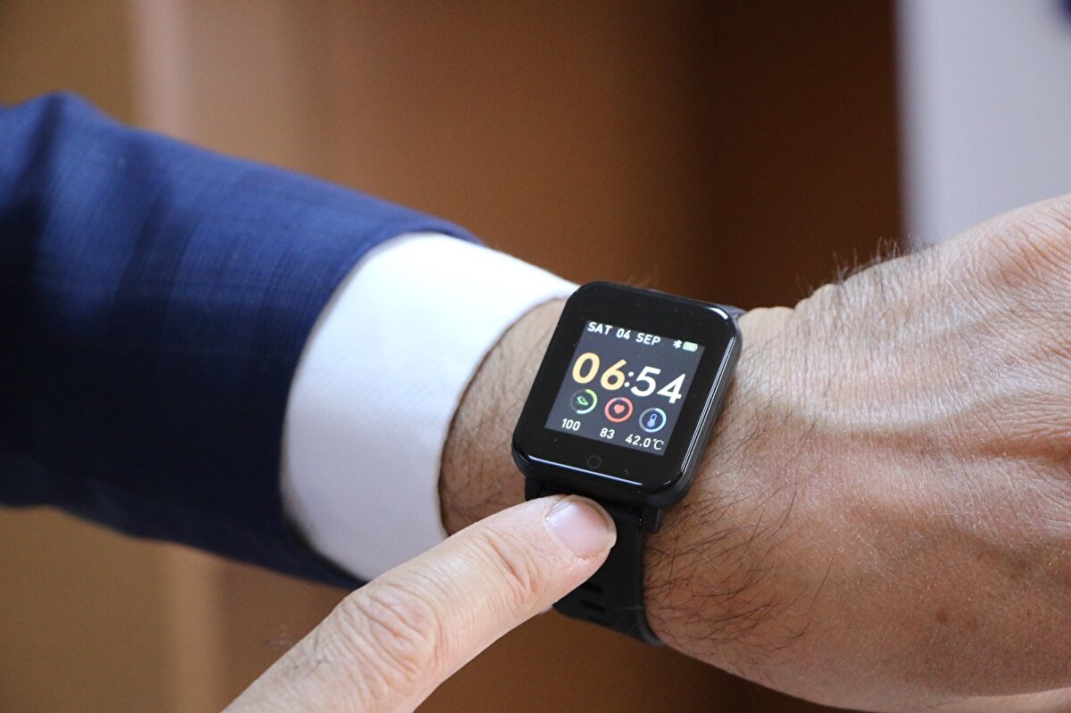 Yazılımda öksürük sesinden hızlı korona virüs testi çalışmalarının devam ettiğini dile getiren Doç. Dr. Genç, ilk kez bu testin mobil uygulamaya eklendiğini ve yüzde 60 ila 80 arasında doğru sonuç alındığını vurguladı.