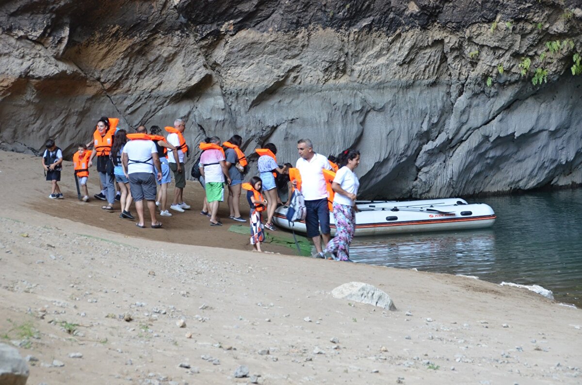 Denizden 450 metre yükseklikte olan mağara 1966 yılında Türkiye speleoloji derneği kurucusu ve onursal başkanı Dr. Temuçin Aygen tarafından keşfedilip ,1994 yılında ise milli park olarak ilan edilmişti.

