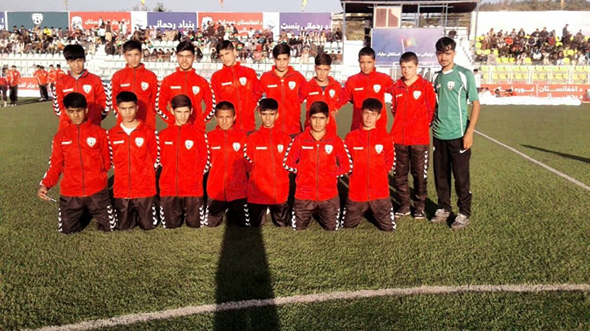 Enveri, Zeki'nin ölümünün anne ve babası için çok ağır olduğunu dile getirerek, Zekinin Afgan Genç Milli Futbol Takımına seçildiğini ancak ülke içinde birçok futbol müsabakasında oynamasına rağmen ülke dışındaki maçlara gidemediğini sözlerine ekledi.