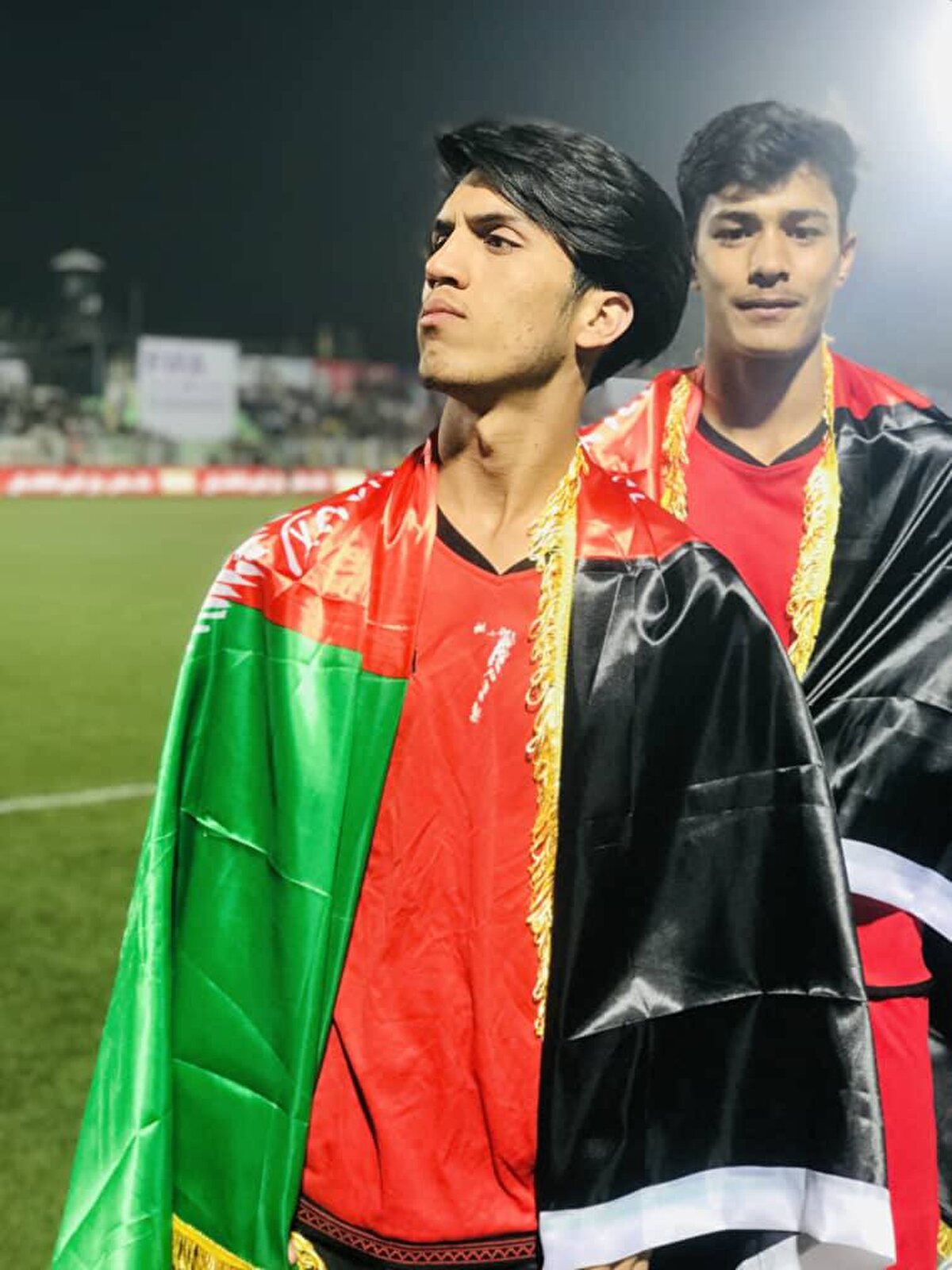 Yedi kardeşin en küçüğünün Zeki olduğunu aktaran abi Enveri, kardeşinin sosyal medyadan ABD ve Avrupa ülkelerinin Afganları tahliye ettiği haberlerini gördüğünü ve 16 Ağustos sabah 10.00 sularında havaalanına gittiğini söyledi.